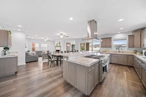 Oceanside, CA 92054,502 S Cleveland Street #2