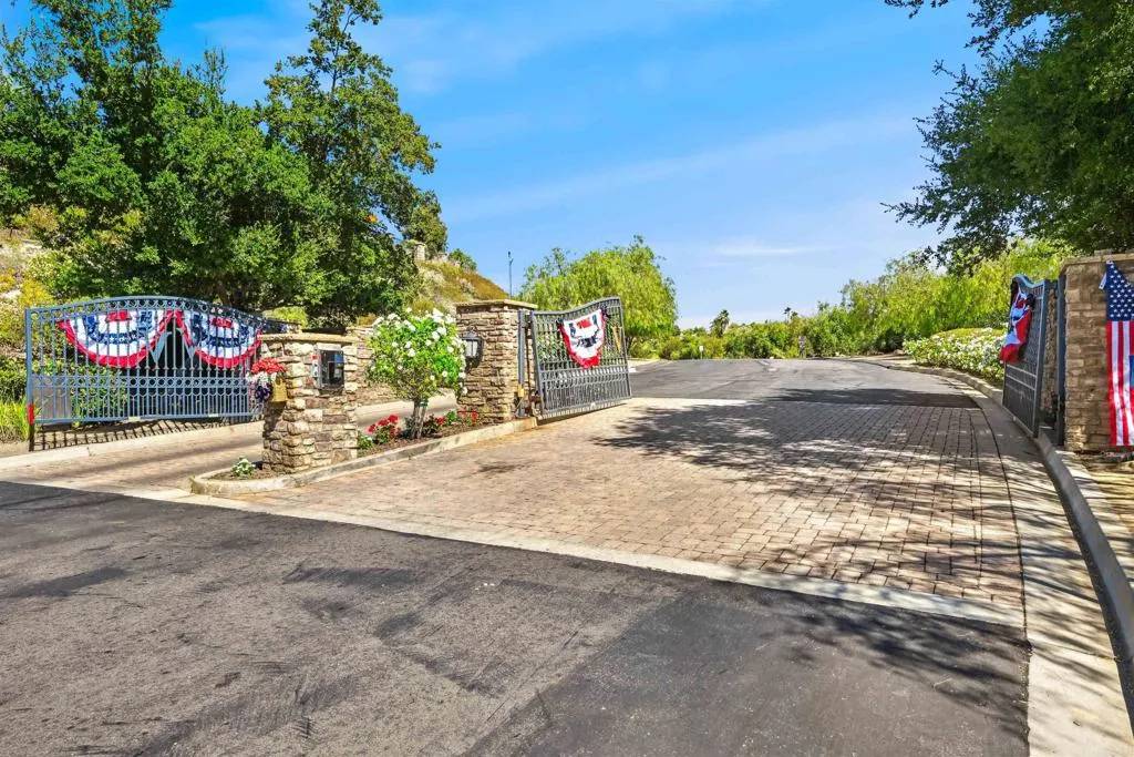 Valley Center, CA 92082,27341 Red Ironbark Drive