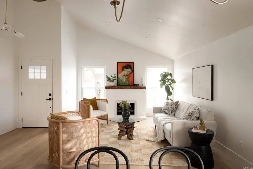 Encinitas, CA 92024,324 Avenida De Las Rosas
