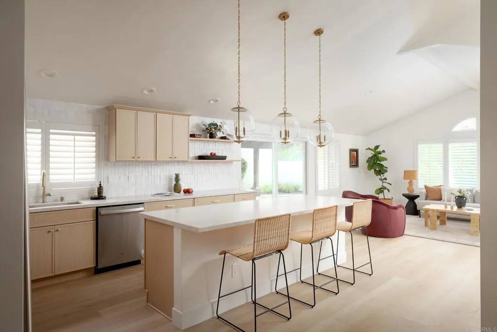 Encinitas, CA 92024,324 Avenida De Las Rosas