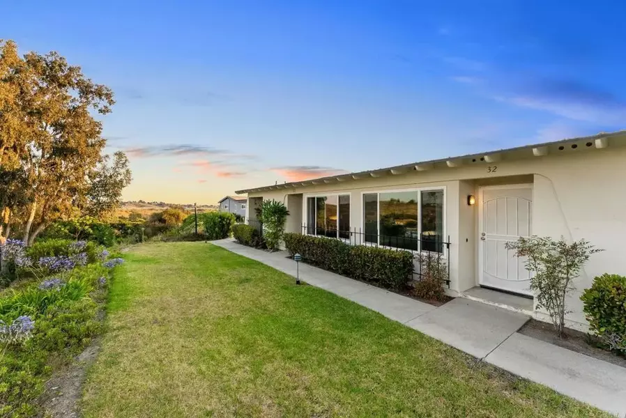 3839 Vista Campana South #32, Oceanside, CA 92057