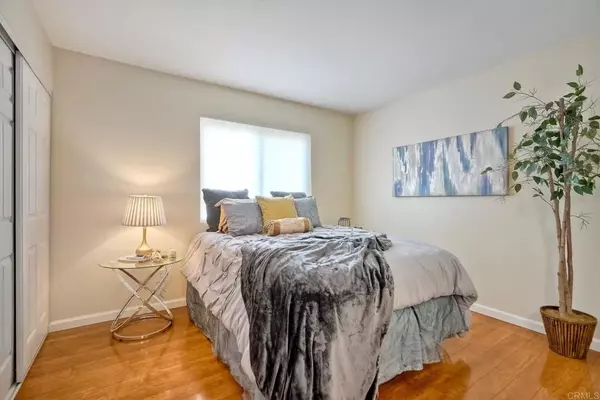 Escondido, CA 92027,1811 E Grand Avenue #107