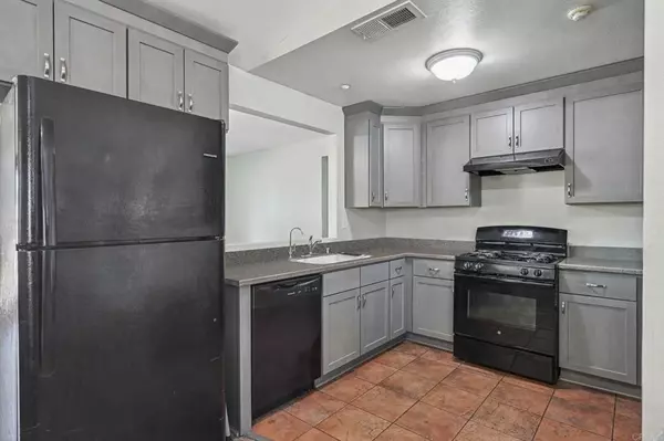 San Diego, CA 92114,5979 Harps Court