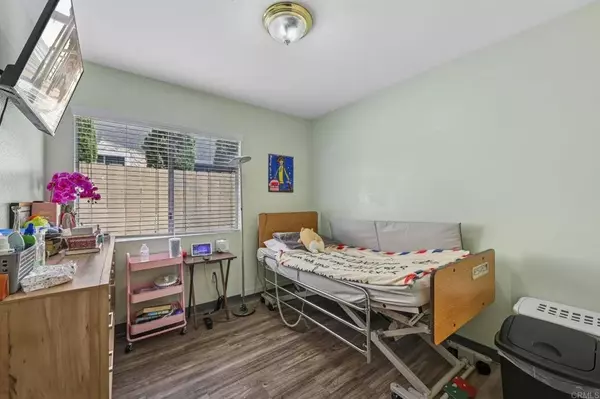 San Diego, CA 92114,5979 Harps Court