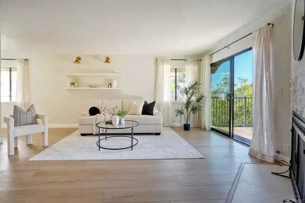 Carlsbad, CA 92009,3115 Avenida Topanga