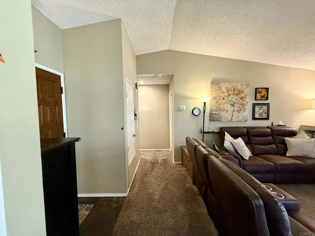 Fallbrook, CA 92028,935 Woodcreek Road