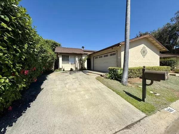 935 Woodcreek Road, Fallbrook, CA 92028