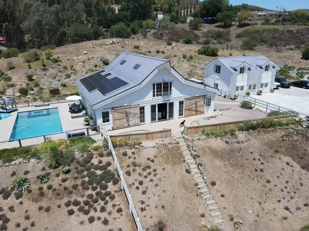 Escondido, CA 92029,7702 Camino Sereno
