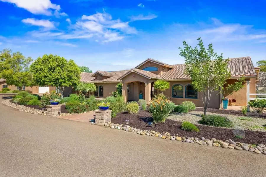 15636 Sage Hill Drive, Ramona, CA 92065