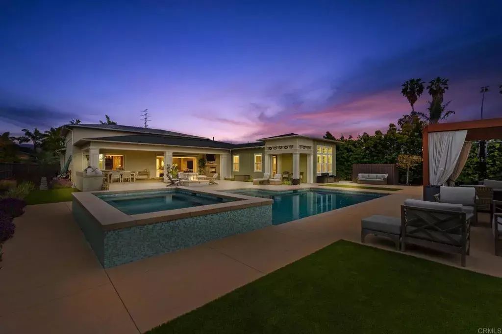 Encinitas, CA 92024,956 Urania Avenue
