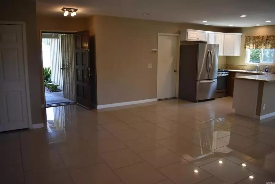 450 Lynwood Lane, San Marcos, CA 92069