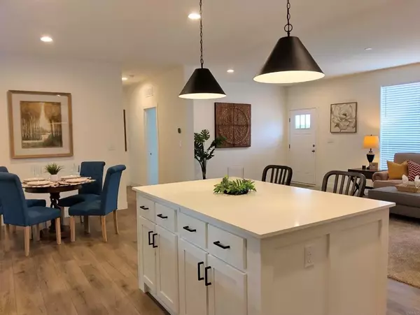 718 Sycamore #170, Vista, CA 92081