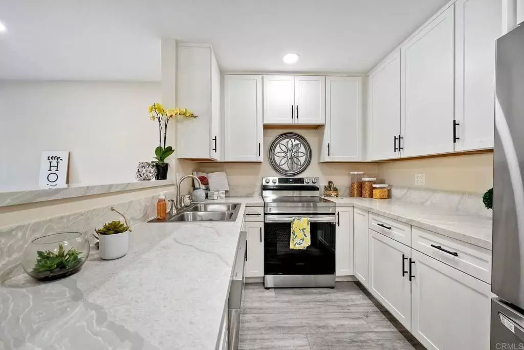 San Diego, CA 92128,12505 Oaks North Drive #141