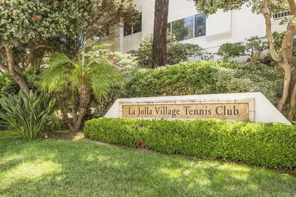 La Jolla, CA 92037,3918 La Jolla Village Drive