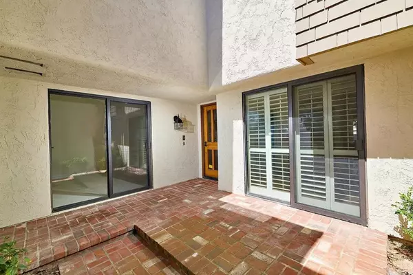 Rancho Santa Fe, CA 92091,16048 Via Viajera