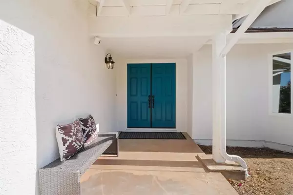 Escondido, CA 92026,11592 Kaywood