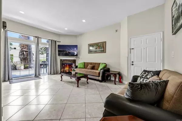 Canoga Park, CA 91304,20920 COMMUNITY Street #7