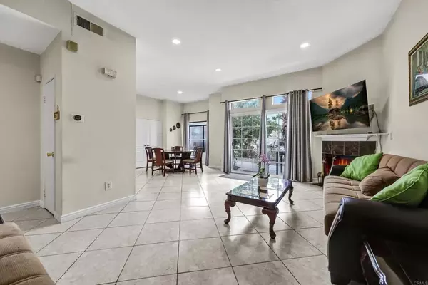 Canoga Park, CA 91304,20920 COMMUNITY Street #7