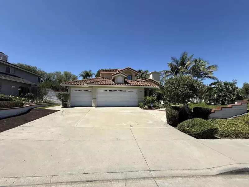 904 Robinwood Drive, Oceanside, CA 92056