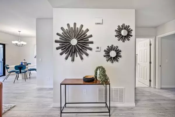 Vista, CA 92081,966 Lupine Hills Dr #66