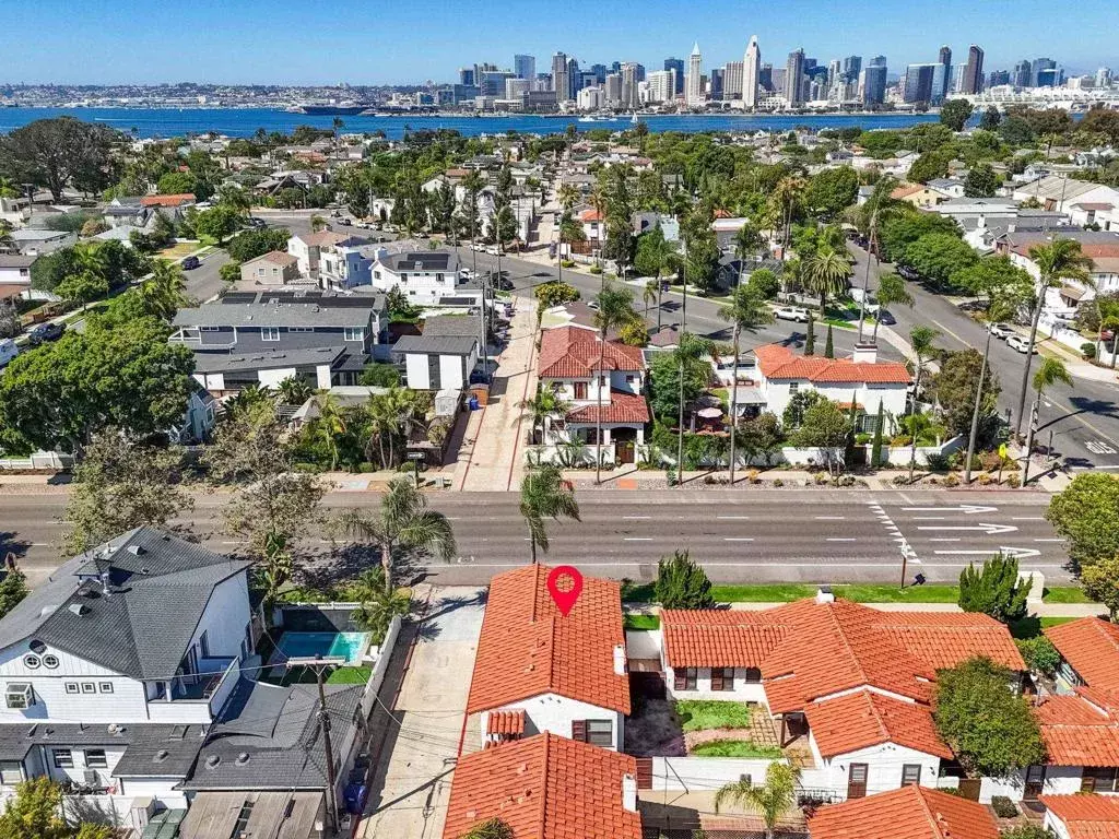 Coronado, CA 92118,614 4th Street