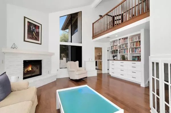 Escondido, CA 92029,3453 Via Loma Vista