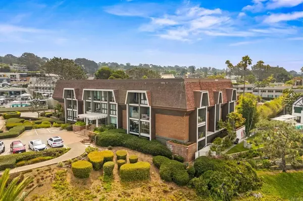 Del Mar, CA 92014,1552 Camino Del Mar #401