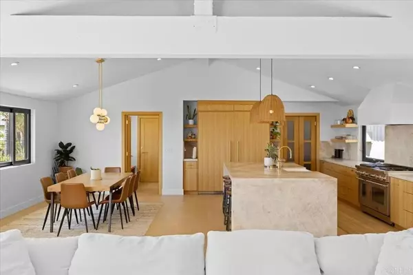 Carlsbad, CA 92008,3170 Falcon Drive
