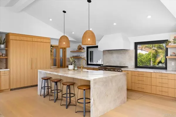 Carlsbad, CA 92008,3170 Falcon Drive