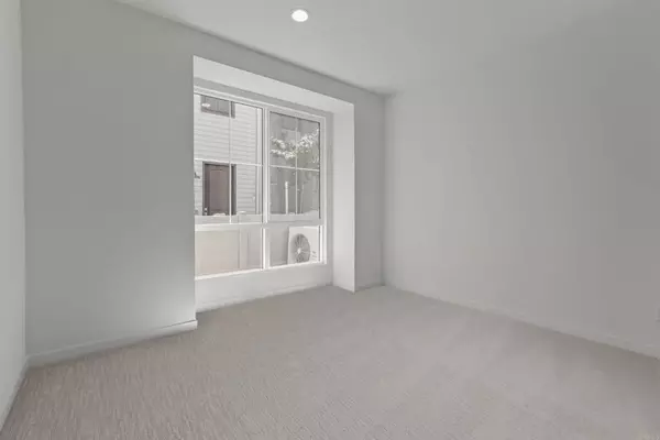 Carlsbad, CA 92008,2524 Elderberry Lane