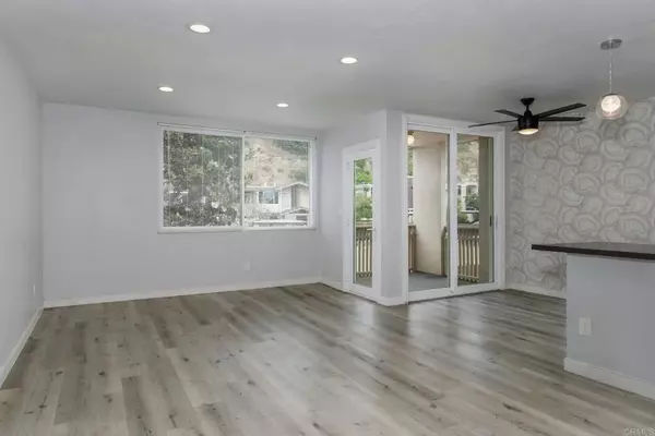San Diego, CA 92110,3154 Groton Way #3