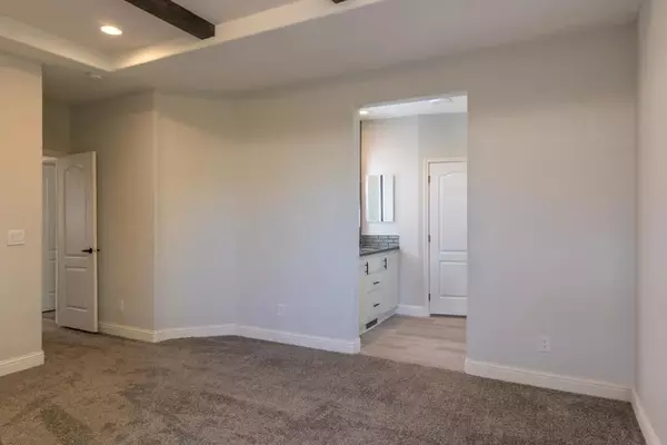 San Diego, CA 92105,2003 Bayview Heights Dr #108