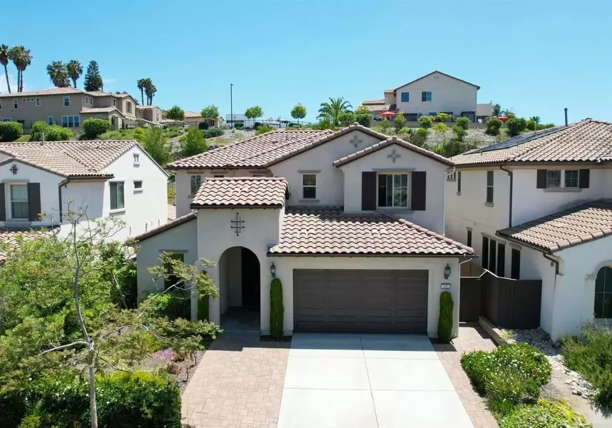 443 Machado Way, Vista, CA 92083