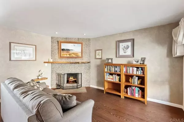 San Diego, CA 92119,6986 Caminito Perico