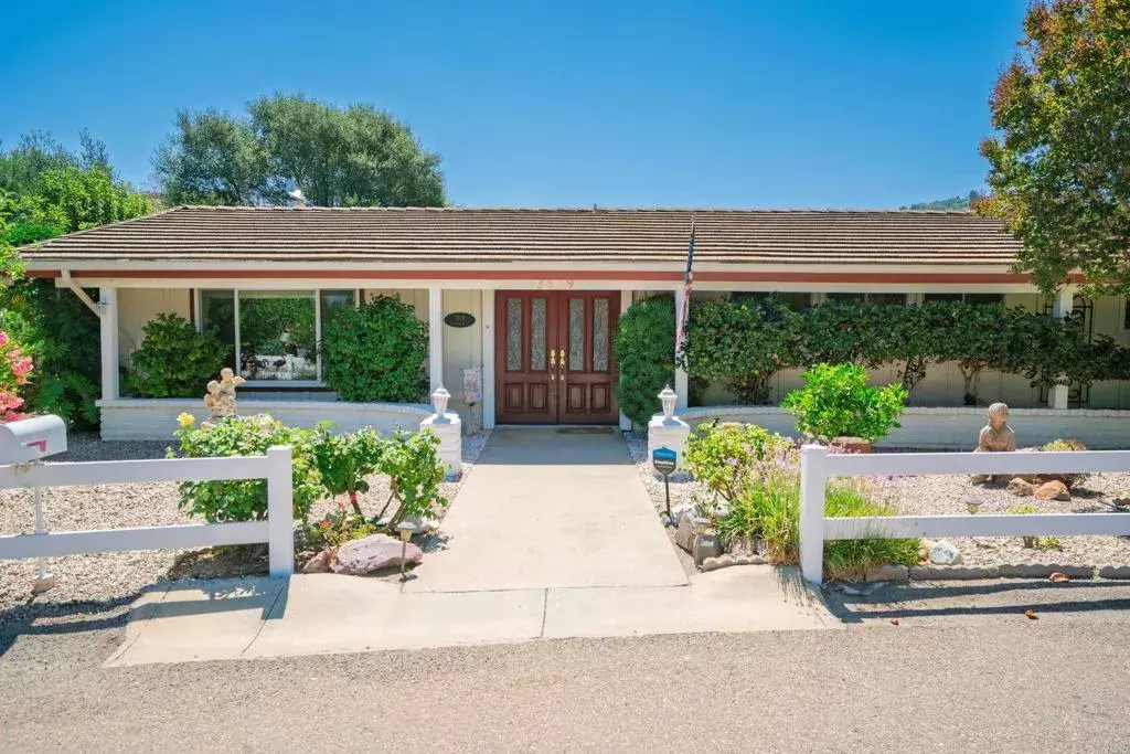 Fallbrook, CA 92028,3519 Cherrybrook Court