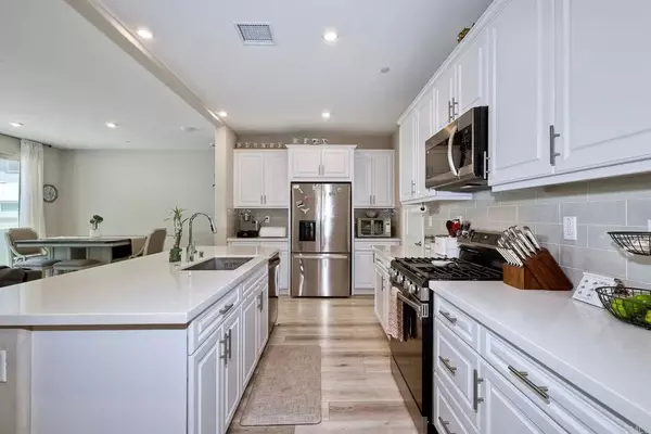 Oceanside, CA 92056,1715 Crabapple Way