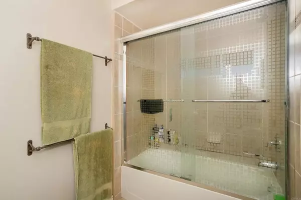 San Diego, CA 92128,12567 Pomerado Ct