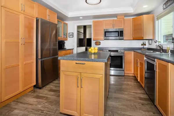 San Diego, CA 92128,12567 Pomerado Ct