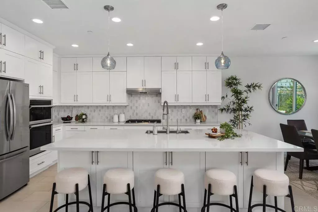 Carlsbad, CA 92010,3046 Villeta Ave