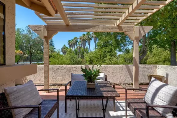 San Diego, CA 92128,12732 Camino De La Breccia #9