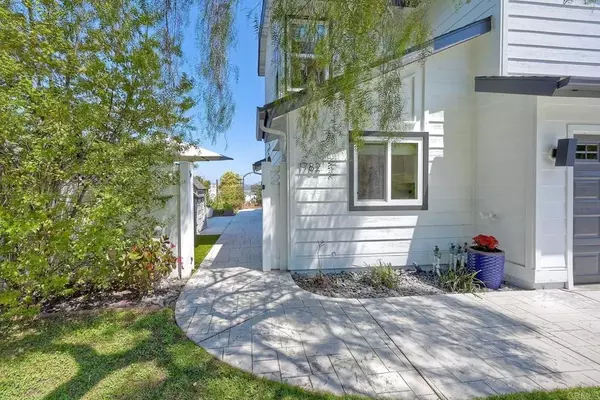 Carlsbad, CA 92008,1782 E Pointe Avenue