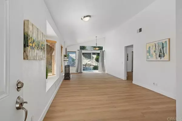 Oceanside, CA 92056,1746 Avenida Alta Mira