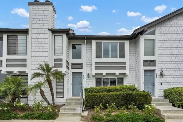 844 Mistletoe Lane, Carlsbad, CA 92011