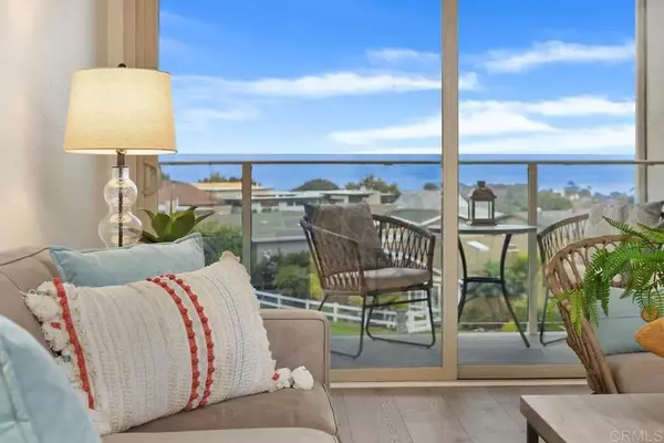 Solana Beach, CA 92075,640 W Solana Circle #8