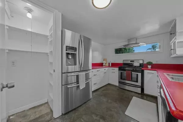 Encinitas, CA 92024,699 N Vulcan Ave Spc 133