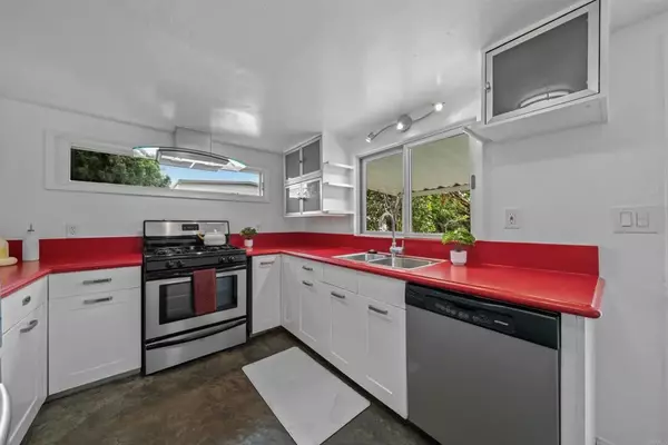 Encinitas, CA 92024,699 N Vulcan Ave Spc 133