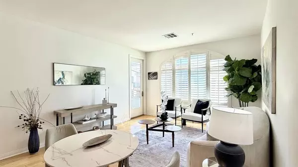 San Diego, CA 92130,3857 Pell Place #406