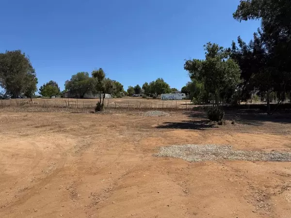 Vista, CA 92084,2055 Riviera Dr