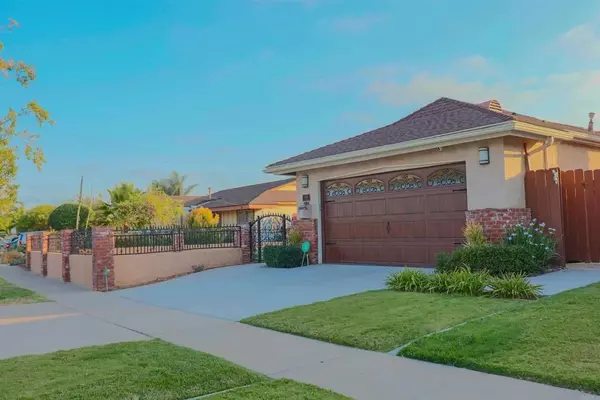 4410 Charger Boulevard, San Diego, CA 92117