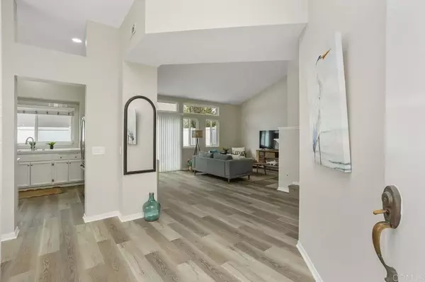 Encinitas, CA 92024,203 Triton Cir